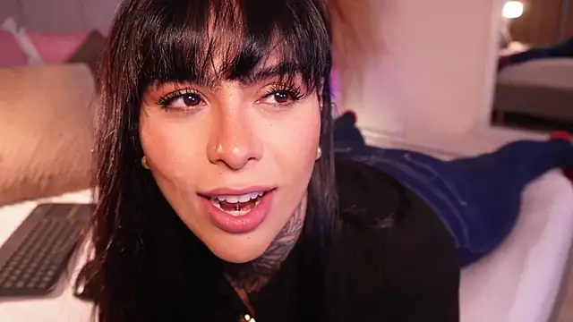 curvyliciousss online show from 21, 10, 2025