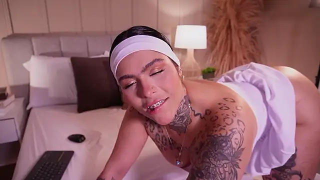 Snapshot of curvyliciousss chatting on 2, 3, 2026 curvyliciousss online show from 2, 3, 2026