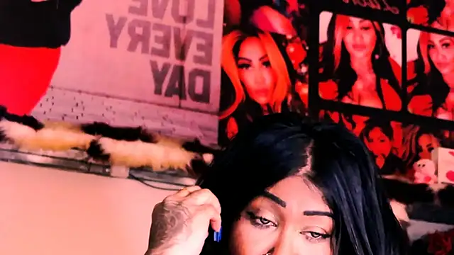 Snapshot of indian_dreamgirl chatting on 19, 10, 2025 indian dreamgirl online show from 19, 10, 2025