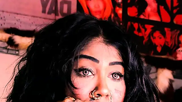 Snapshot of indian_dreamgirl chatting on 21, 10, 2025 indian dreamgirl online show from 21, 10, 2025