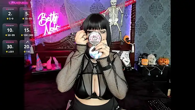 BettyNoir online show from 30, 10, 2025