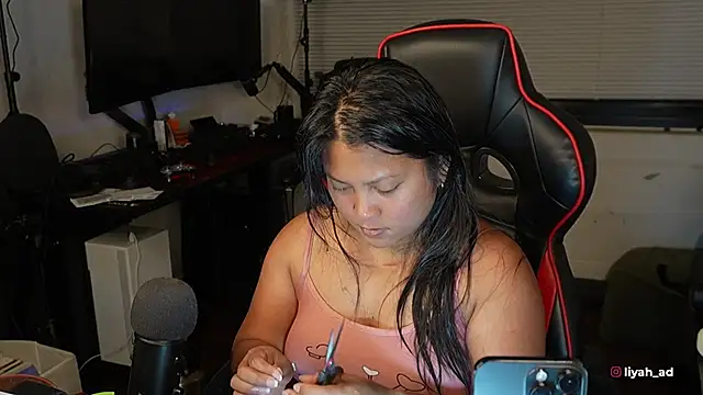 Snapshot of Bubbleliyah chatting on 31, 10, 2025 Bubbleliyah online show from 31, 10, 2025