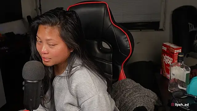 Snapshot of Bubbleliyah chatting on 13, 11, 2025 Bubbleliyah online show from 13, 11, 2025