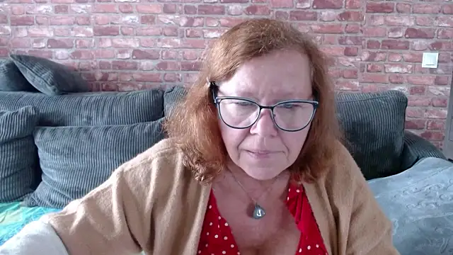 Adelewildx online show from 14, 9, 2025