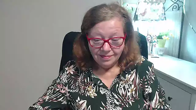 Adelewildx online show from 25, 9, 2025