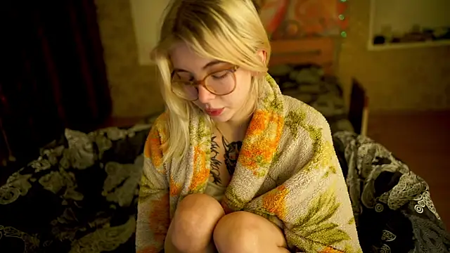 Allison Cuty online show from 24, 1, 2025