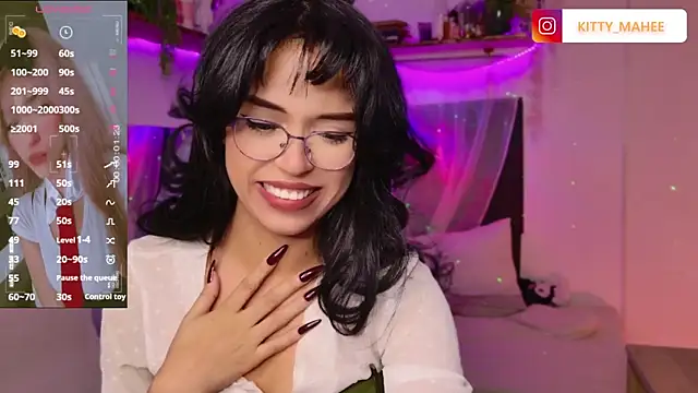 Snapshot of YourKatt chatting on 2, 10, 2025 YourKatt online show from 2, 10, 2025