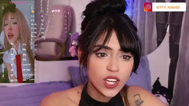 Snapshot of YourKatt chatting on 6, 10, 2025 YourKatt online show from 6, 10, 2025