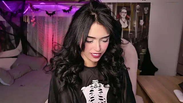 Snapshot of YourKatt chatting on 12, 10, 2025 YourKatt online show from 12, 10, 2025