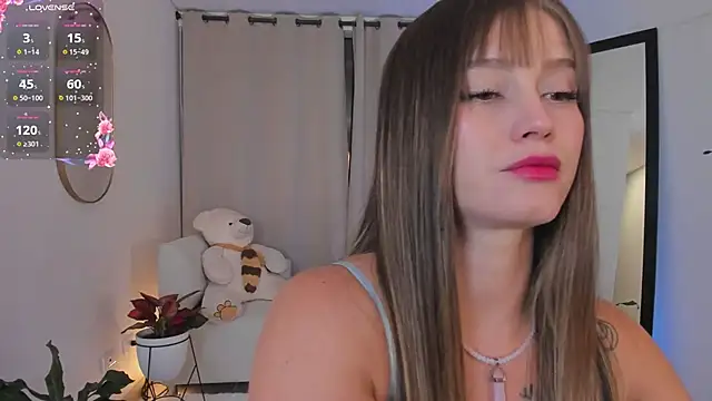 roxie gates  online show from 25, 11, 2025