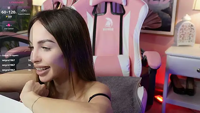 Snapshot of KirstenDanston chatting on 7, 12, 2024 KirstenDanston online show from 7, 12, 2024