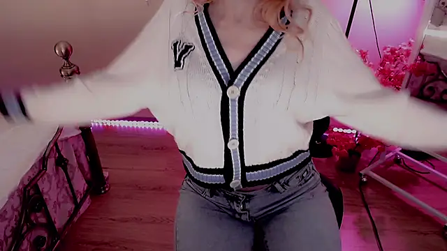 AnnieGOld  online show from 16, 1, 2025