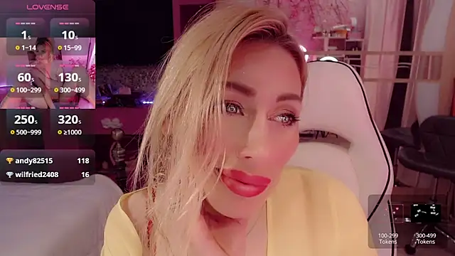 AnnieGOld  online show from 5, 11, 2025