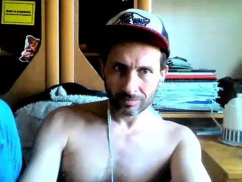 Snapshot of FireFox_Feel chatting on 16, 3, 2025 FireFox Feel online show from 16, 3, 2025