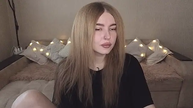 ViolettaLopez online show from 25, 10, 2025