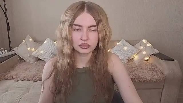 ViolettaLopez online show from 15, 3, 2026