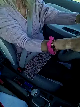 Snapshot of Nathotsexy1 chatting on 12, 12, 2024 Nathotsexy1 online show from 12, 12, 2024