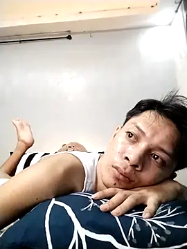 Snapshot of urpinoyasian chatting on 9, 11, 2025 urpinoyasian online show from 9, 11, 2025