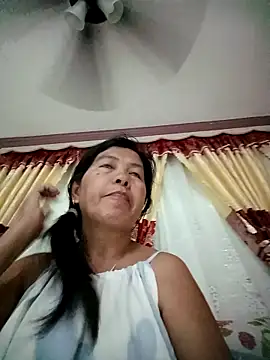 Snapshot of TropicalFlower chatting on 9, 4, 2026 TropicalFlower online show from 9, 4, 2026