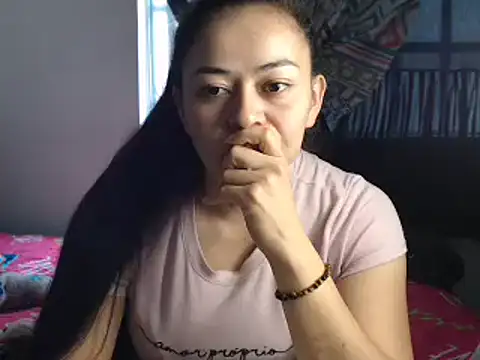 mayhott2 online show from 30, 1, 2025