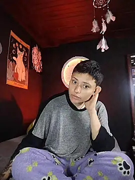 Snapshot of girl_intense444 chatting on 9, 7, 2026 girl intense444 online show from 9, 7, 2026