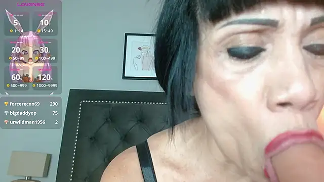 Snapshot of CharlotteLemke chatting on 6, 3, 2025 CharlotteLemke online show from 6, 3, 2025