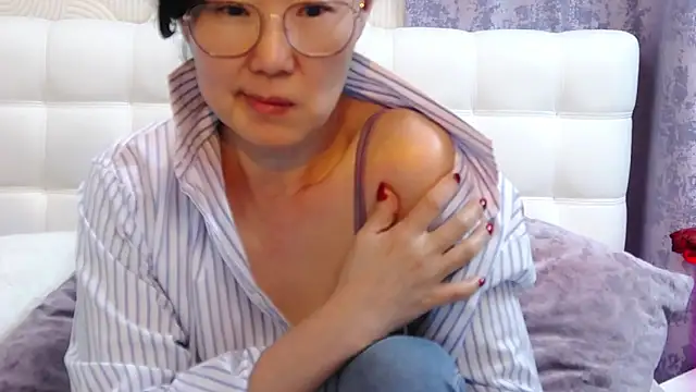 Asian legs online show from 11, 3, 2025