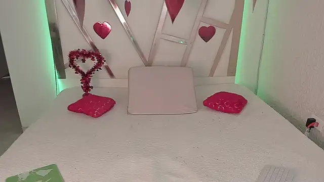 PaulinaBelushi online show from 19, 9, 2025