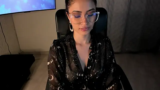 Snapshot of PaulinaBelushi chatting on 15, 7, 2026 PaulinaBelushi online show from 15, 7, 2026