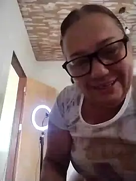 Snapshot of catdool chatting on 4, 2, 2025 catdool online show from 4, 2, 2025