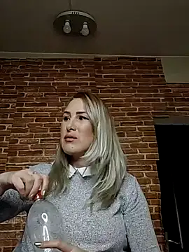 Snapshot of _Horny_milf_ chatting on 31, 1, 2025 Horny milf online show from 31, 1, 2025