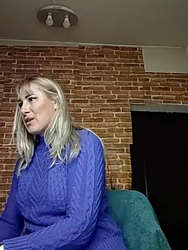 Snapshot of _Horny_milf_ chatting on 1, 3, 2025 Horny milf online show from 1, 3, 2025
