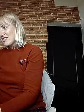 Snapshot of _Horny_milf_ chatting on 16, 3, 2025 Horny milf online show from 16, 3, 2025