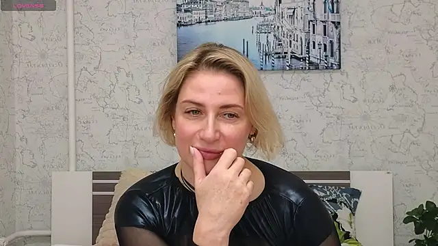 Snapshot of Lady_Murenza chatting on 17, 2, 2025 Lady Murenza online show from 17, 2, 2025