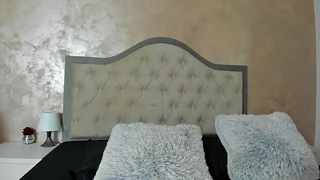 Snapshot of JennaMyers chatting on 7, 11, 2025 JennaMyers online show from 7, 11, 2025