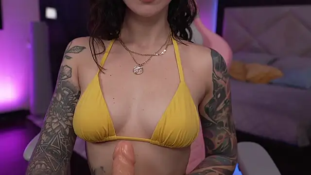 GirlGogo online show from 6, 11, 2025