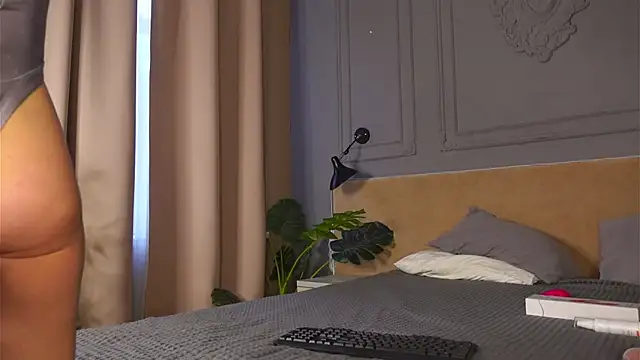 SofiaFoster  online show from 26, 9, 2025