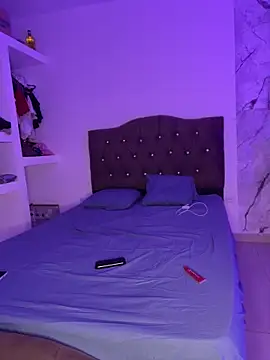 alysson 18 online show from 15, 4, 2026