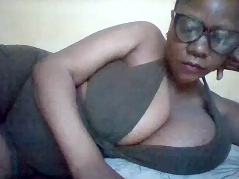 Snapshot of Africangal chatting on 28, 6, 2026 Africangal online show from 28, 6, 2026