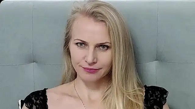 K  Adrienne online show from 7, 11, 2025