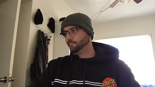 Snapshot of Fuzzyfuzbear chatting on 21, 2, 2025 Fuzzyfuzbear online show from 21, 2, 2025