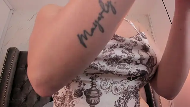 Kim Blane online show from 7, 10, 2025