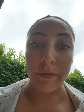 Snapshot of VickyHoult chatting on 11, 7, 2026 VickyHoult online show from 11, 7, 2026