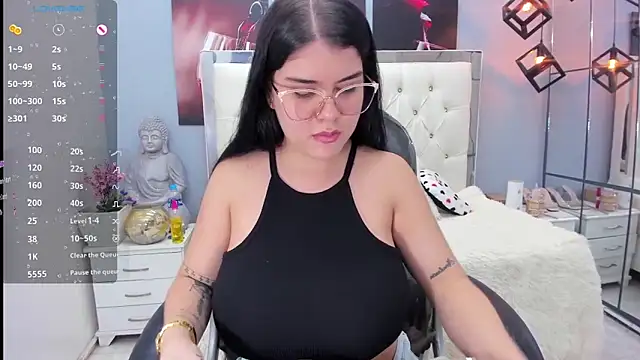 pearl weet online show from 4, 12, 2025