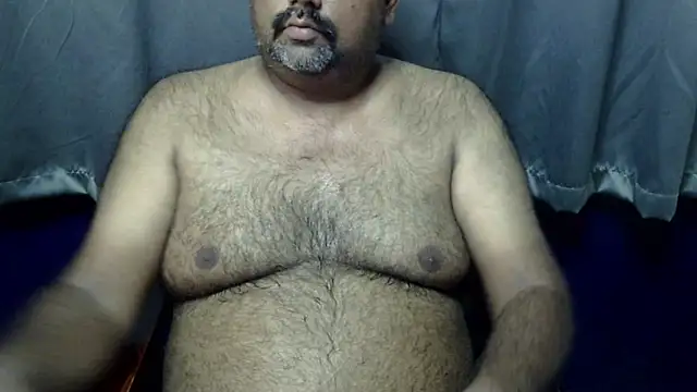 Snapshot of hairysubcub_70 chatting on 30, 4, 2026 hairysubcub 70 online show from 30, 4, 2026