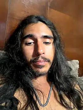 Snapshot of jrrichforever chatting on 18, 11, 2025 jrrichforever online show from 18, 11, 2025