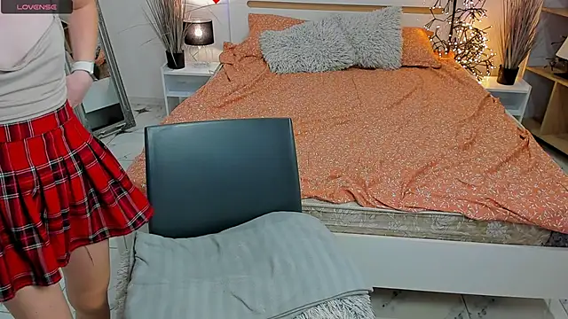 CharmedDoll online show from 4, 3, 2025