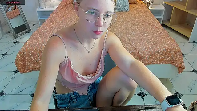 CharmedDoll online show from 16, 9, 2025