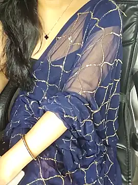Snapshot of aliyaah_singh chatting on 15, 6, 2026 aliyaah singh online show from 15, 6, 2026