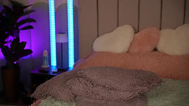 Snapshot of VickySecret96 chatting on 5, 2, 2026 VickySecret96 online show from 5, 2, 2026